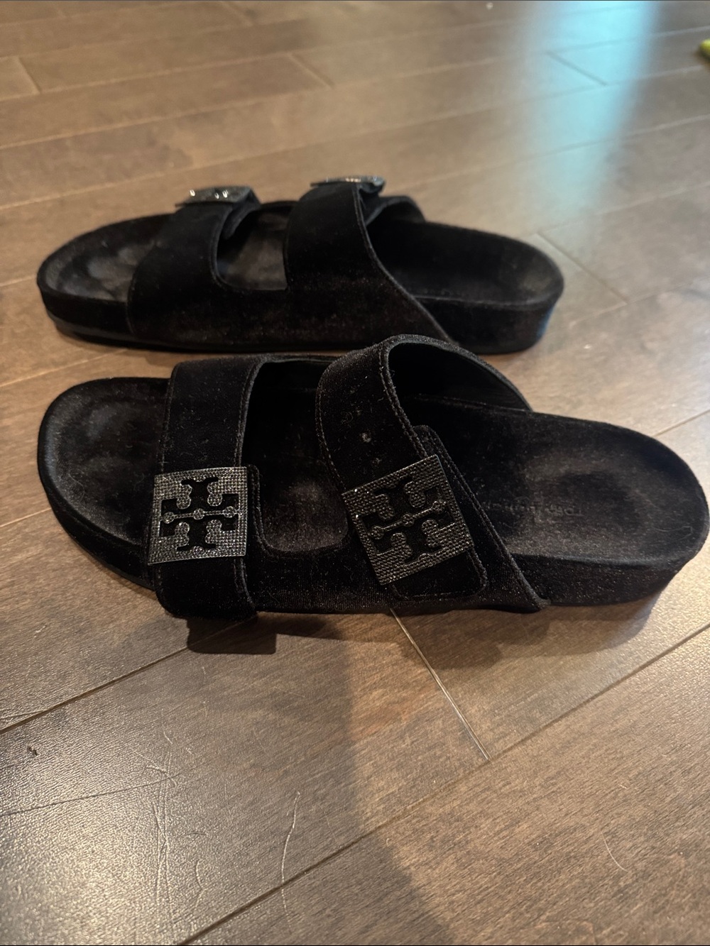 Tory Burch NWOT Mellow Pave Sandals